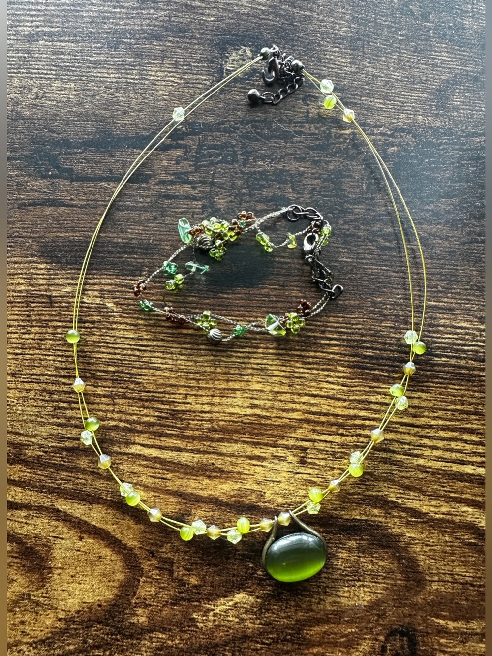 Vintage Lime Green Glass Pendant Necklace and Bracelet Set